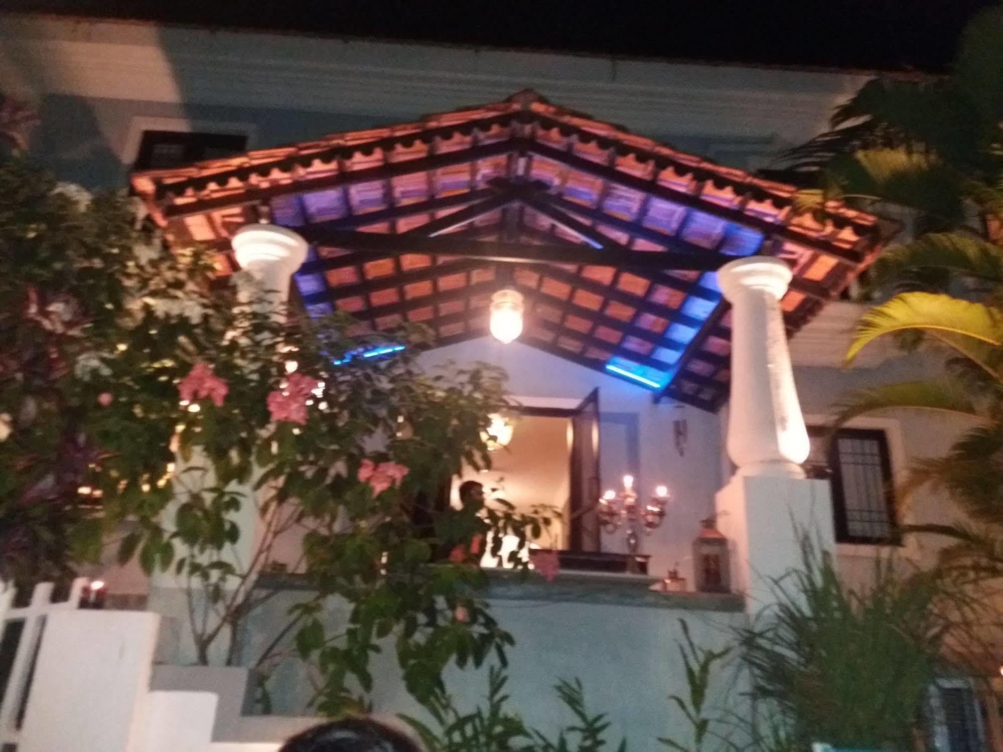 1265 เครสเซนต์ วิลลา Hotel แคนโดลิม ภายนอก รูปภาพ